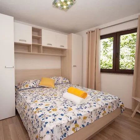 Apartmani Ivan Kastela Exterior photo