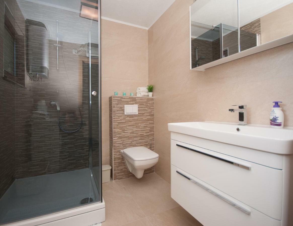 Ivan Apartment *
